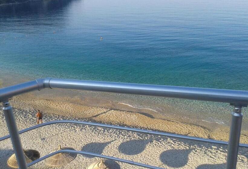 بنسيون Magic Ionian Apartments & Rooms