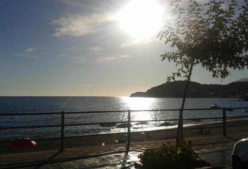 بنسيون Magic Ionian Apartments & Rooms