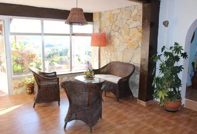 ペンション Posada La Maza