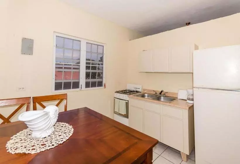 پانسیون Sol Del Atlantico Inn At 681 Ocean Drive