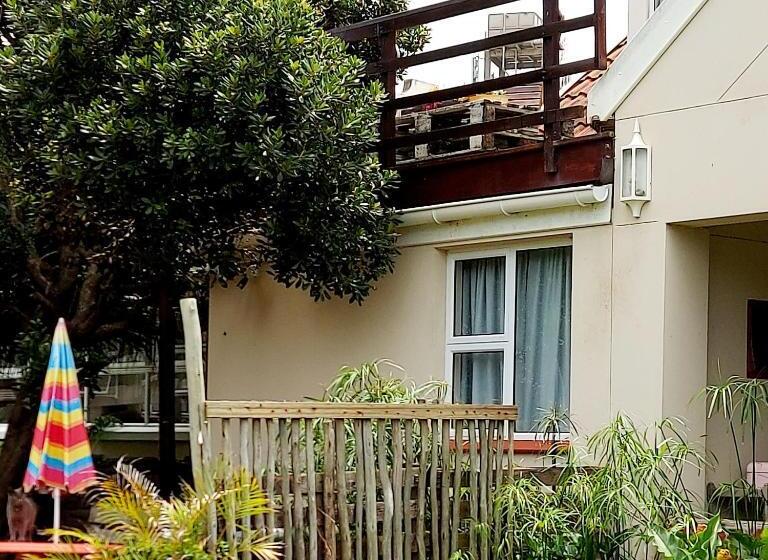 Пансион The Coelacanth Guest House And Beach Thyme Self Catering