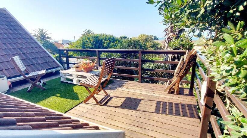 Пансион The Coelacanth Guest House And Beach Thyme Self Catering