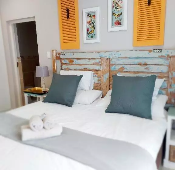 ペンション The Coelacanth Guest House And Beach Thyme Self Catering