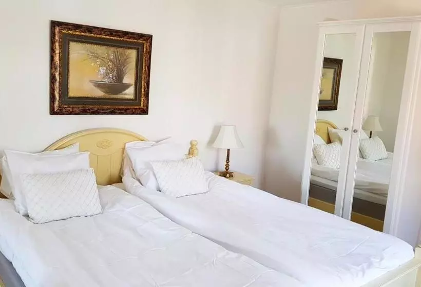 Retkeilymaja L Grönfeltsgården