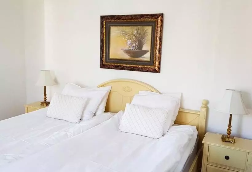 Retkeilymaja L Grönfeltsgården