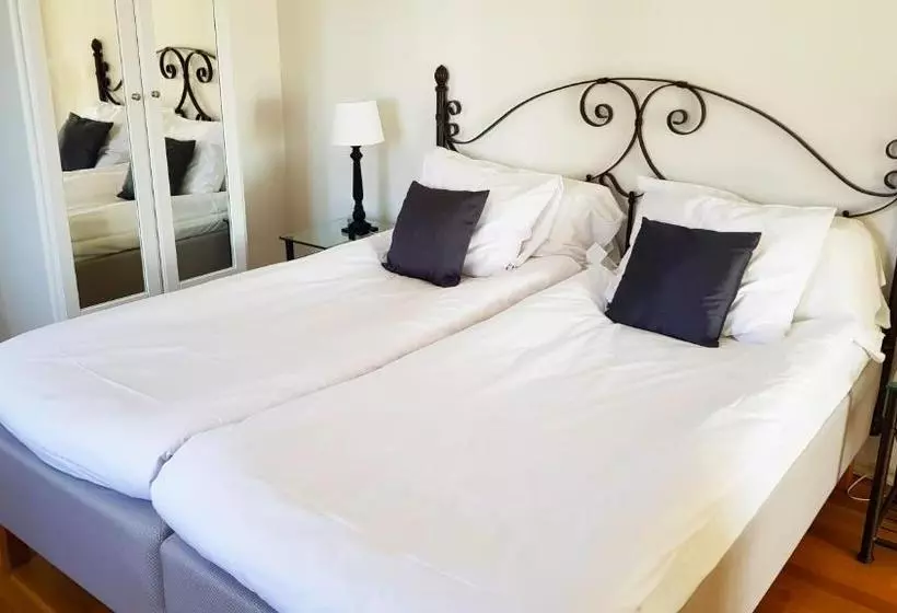 Retkeilymaja L Grönfeltsgården