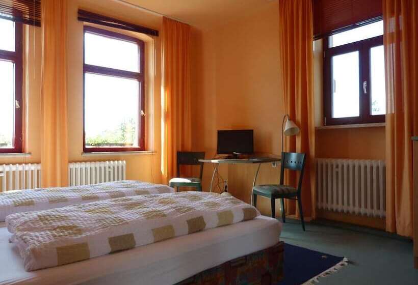 فندق صغير Waldhaus Colditz Garni