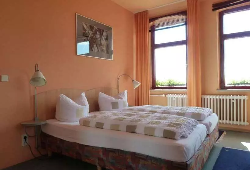 ユースホステル Waldhaus Colditz Garni