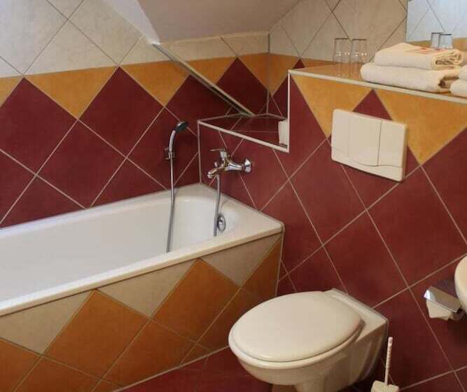 فندق صغير Waldhaus Colditz Garni