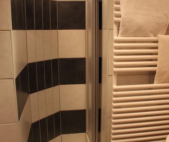 فندق صغير Waldhaus Colditz Garni