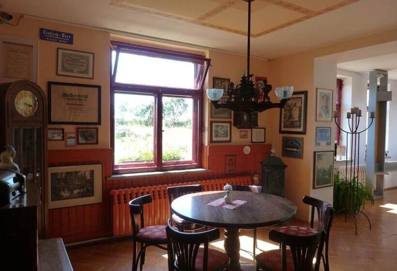 فندق صغير Waldhaus Colditz Garni