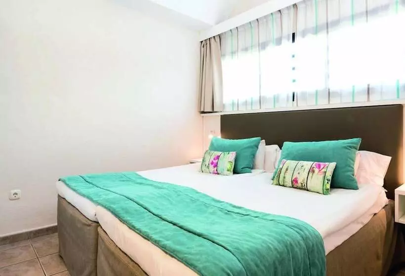 Grupotel Las Pitas