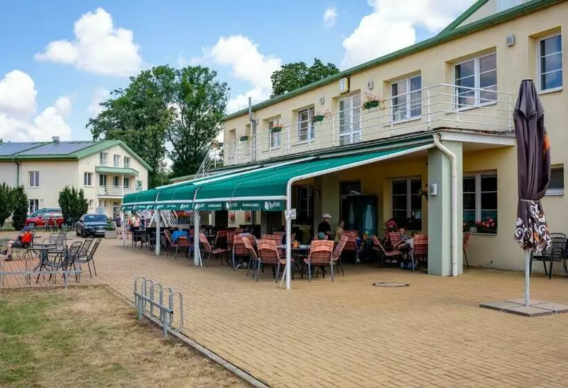 ペンション Penzion Na Kurtech