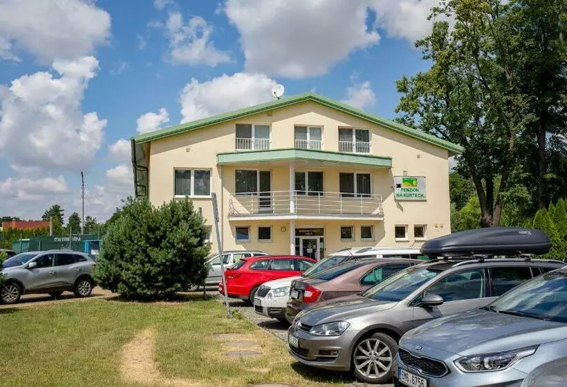 ペンション Penzion Na Kurtech