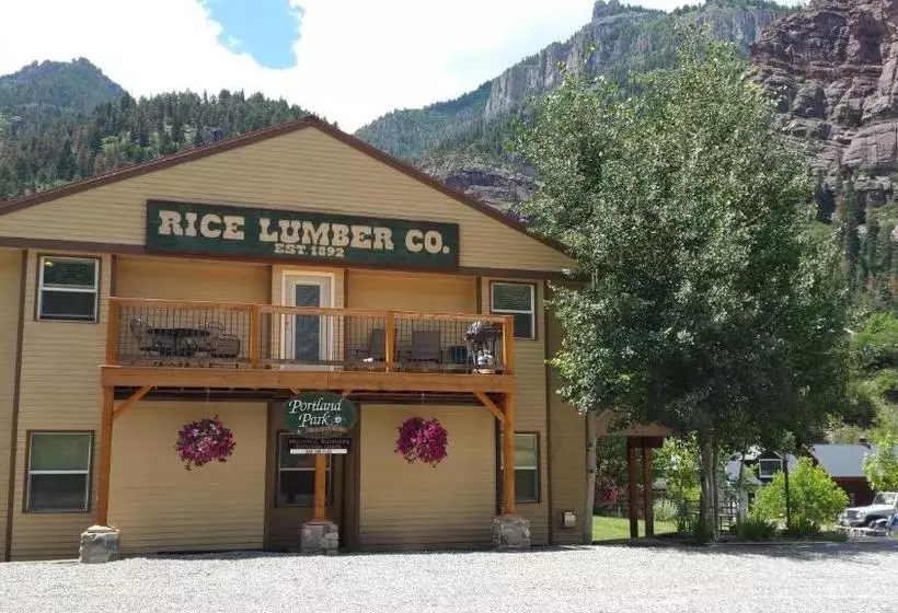 Portland Park Suites