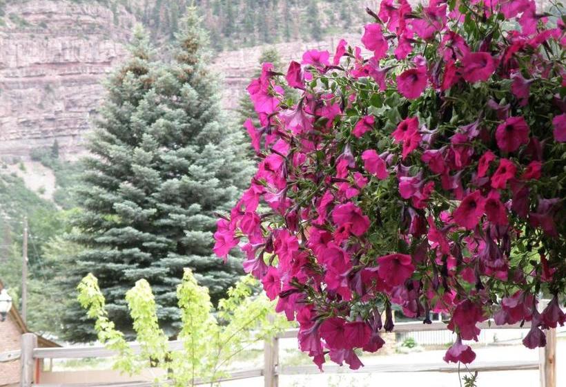 Portland Park Suites