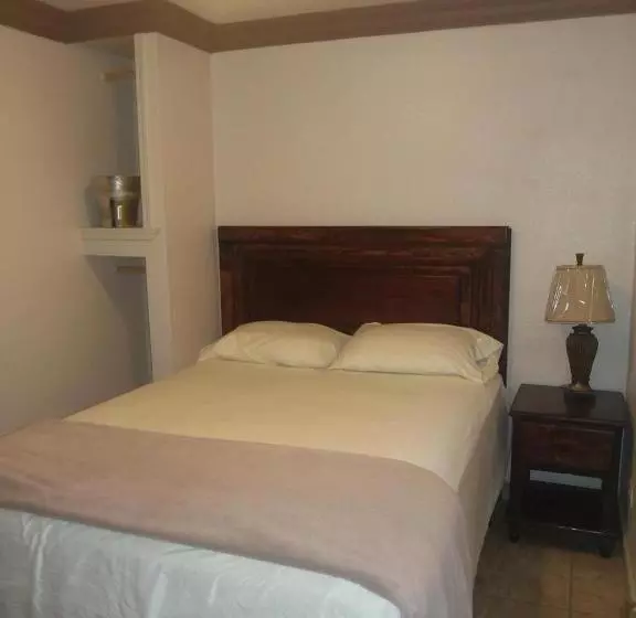 Suites Leon Rojo