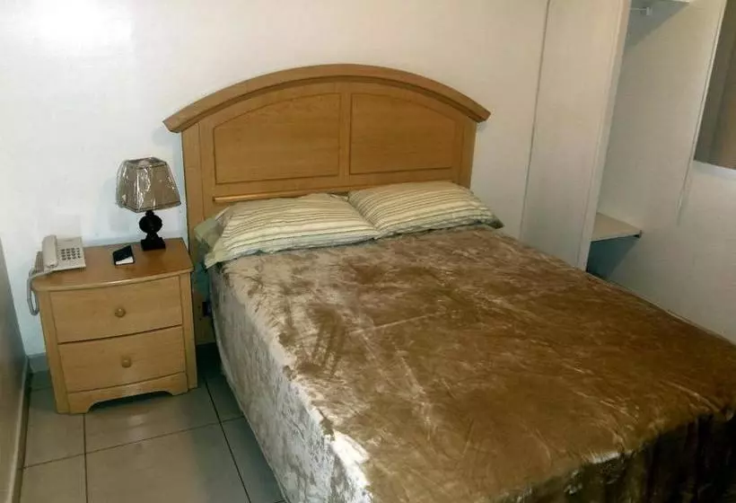 Suites Leon Rojo