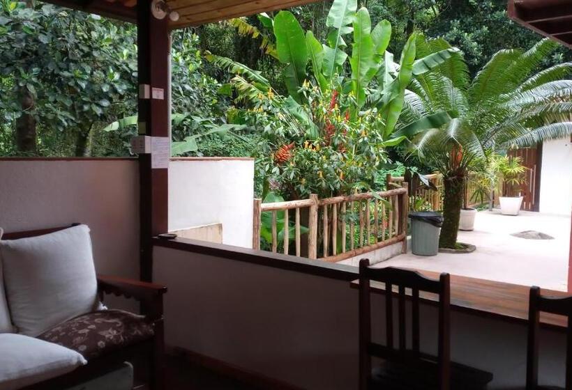 ベッドアンドブレックファースト Pitanga Ilha Grande