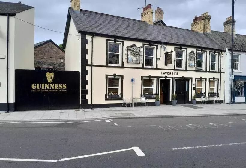 Retkeilymaja Laverty S   The Black Bull Inn