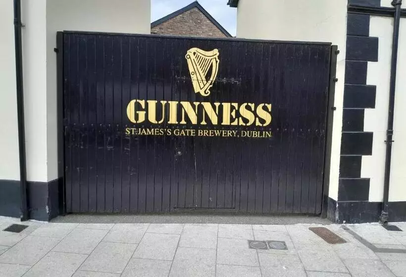 Retkeilymaja Laverty S   The Black Bull Inn