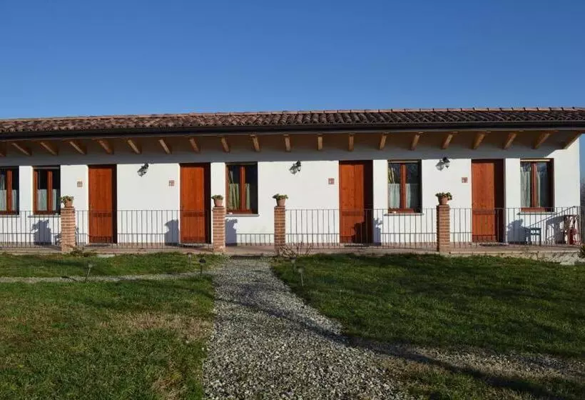 ホテル Cascina Trapella
