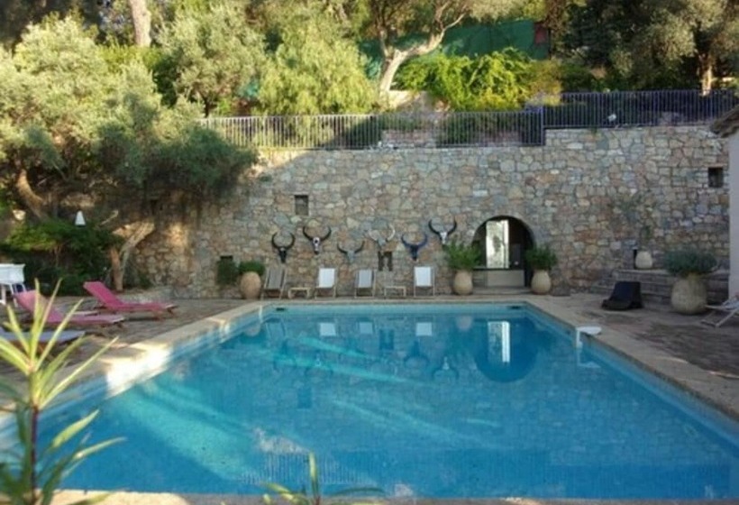 Пансион Castel Pierre Lisse