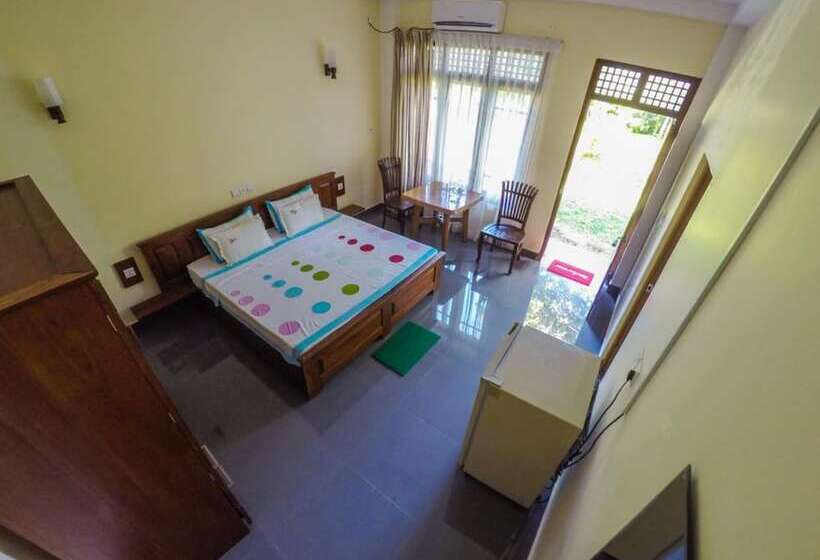 פנסיון Horizon Inn By Oceanlife Surf Stay