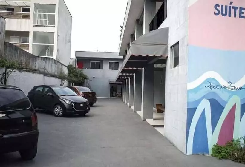 ペンション Urbano Suites