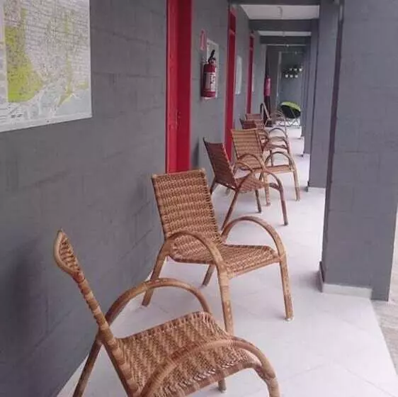 ペンション Urbano Suites