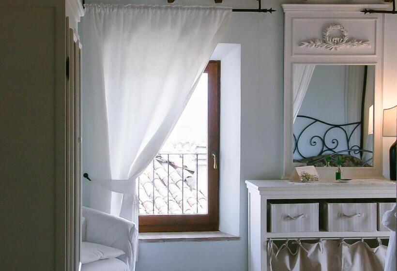 膳宿费 Anna Camere