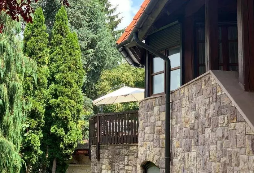 پانسیون Tulipán Vendégház