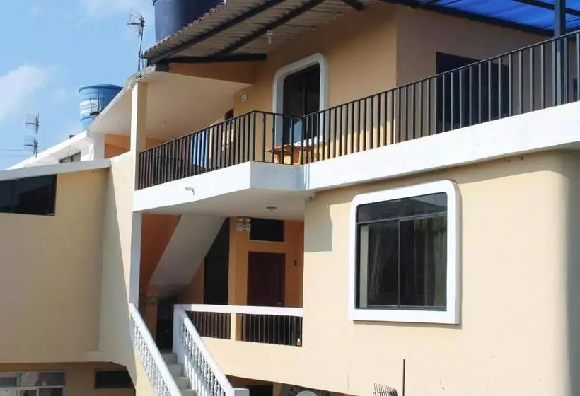 پانسیون Dolphin House