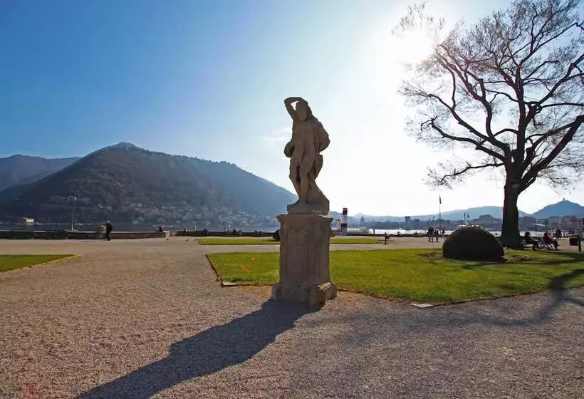 پانسیون Casa Aurora Self Catering Studio Como Vacanze