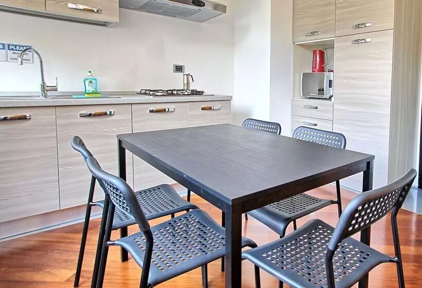 پانسیون Casa Aurora Self Catering Studio Como Vacanze