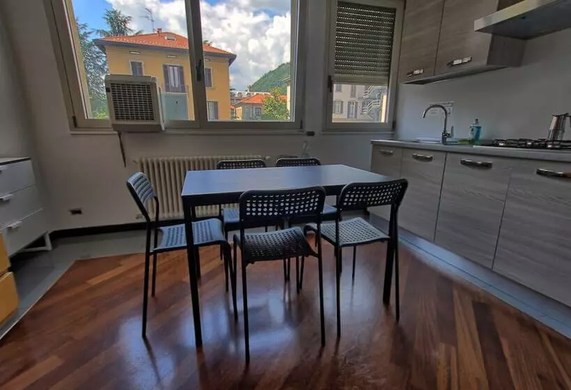 پانسیون Casa Aurora Self Catering Studio Como Vacanze