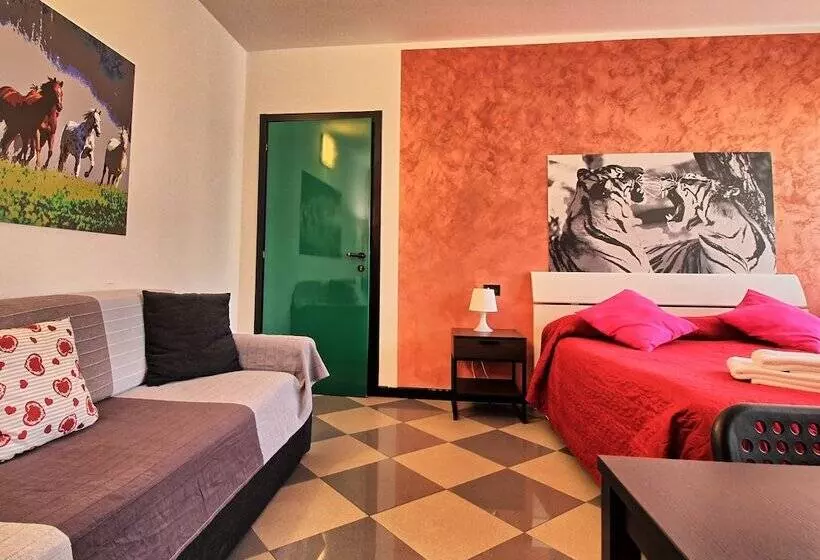 پانسیون Casa Aurora Self Catering Studio Como Vacanze