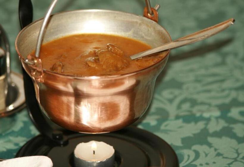 هاستل Guest House And Museum Firšt