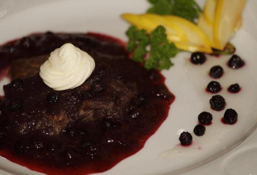 هاستل Guest House And Museum Firšt