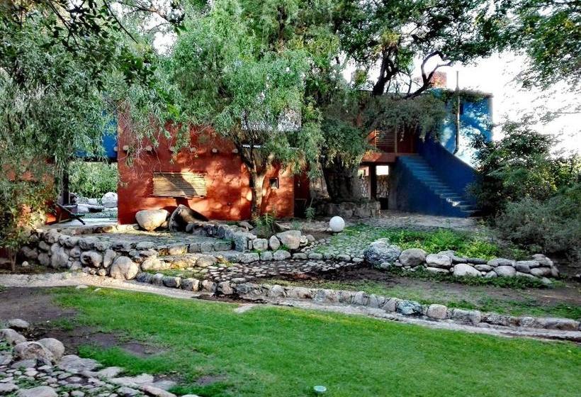 Hostel Posada La Valentina