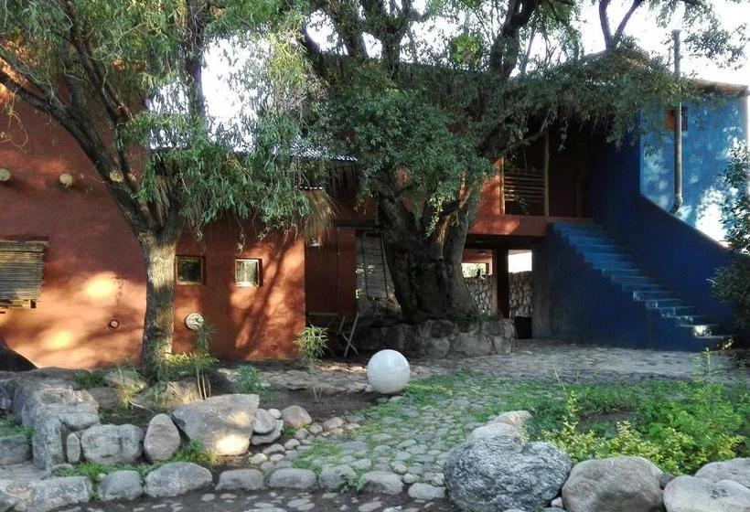 Hostel Posada La Valentina