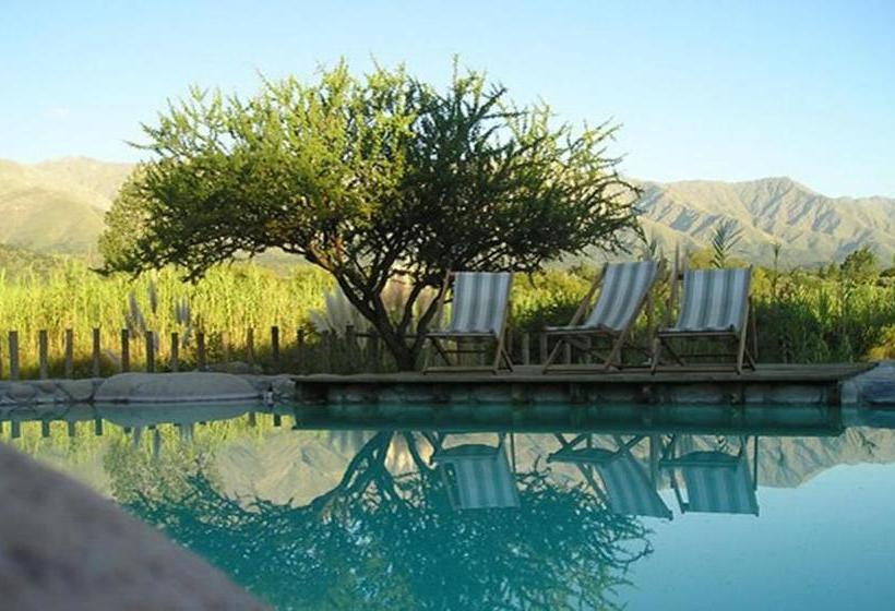 Hostel Posada La Valentina