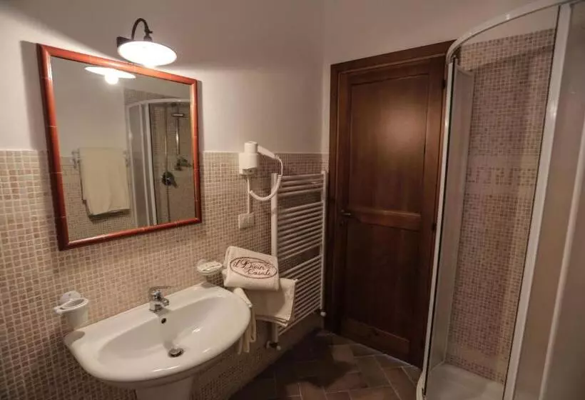 Hotelli Agriturismo Il Divin Casale