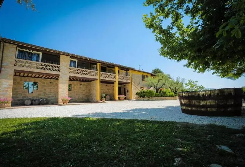 Hotelli Agriturismo Il Divin Casale