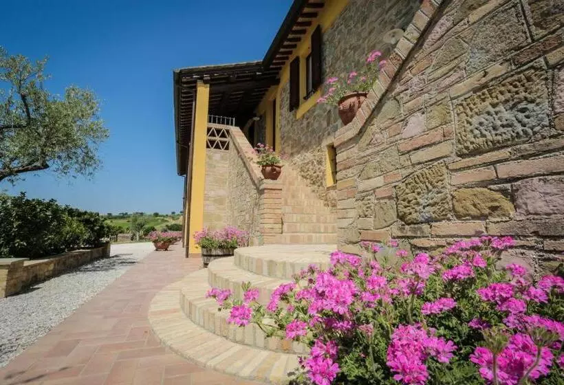 Hotelli Agriturismo Il Divin Casale