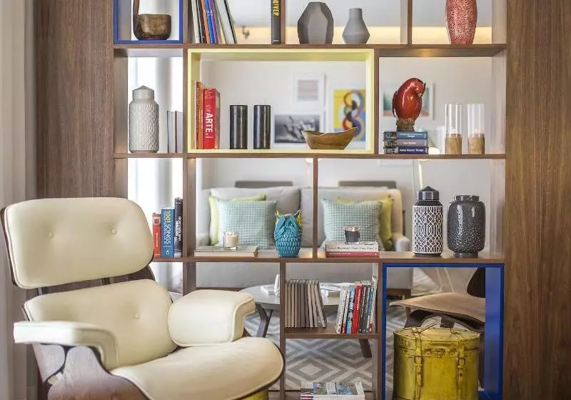 Majatalo Somewhere  Estoril Guesthouse