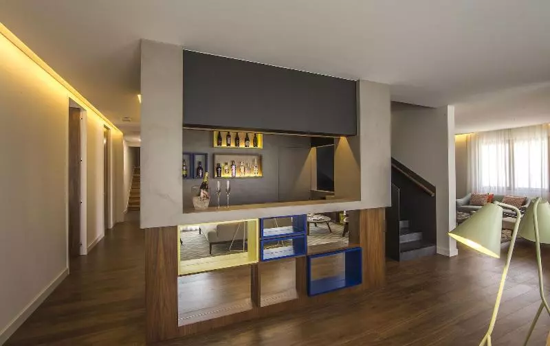 Majatalo Somewhere  Estoril Guesthouse