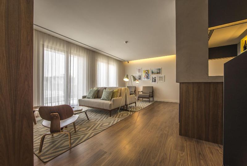 پانسیون Somewhere  Estoril Guesthouse