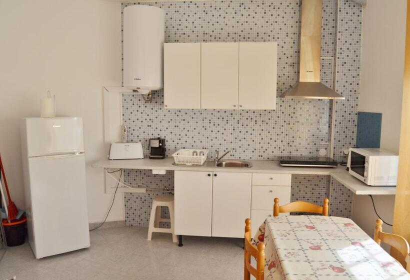 بنسيون Bjb Alojamentos