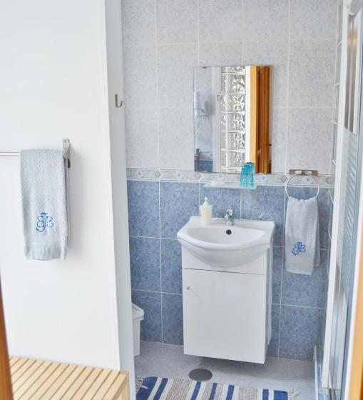 بنسيون Bjb Alojamentos